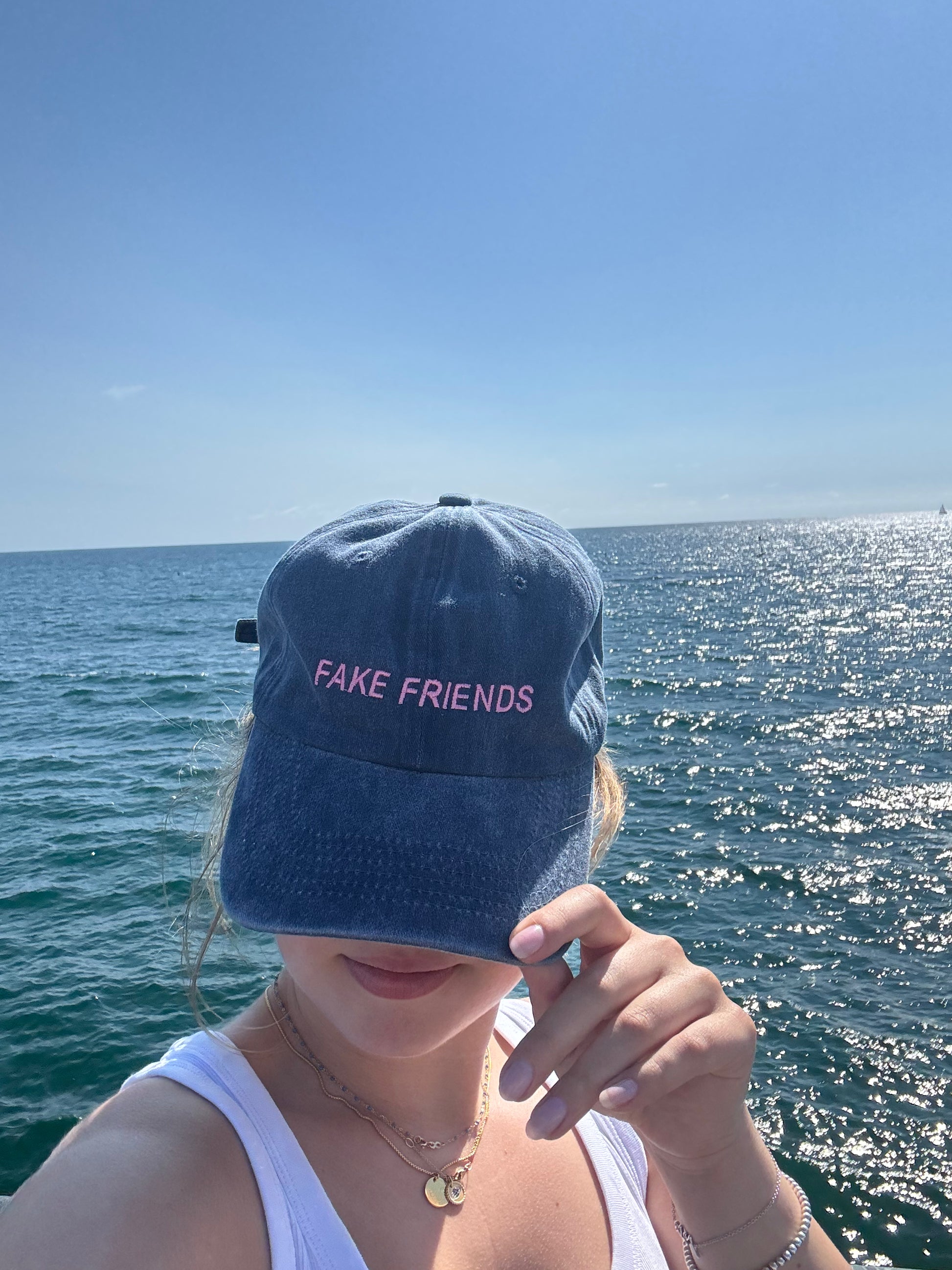 Casquette Fake Friends