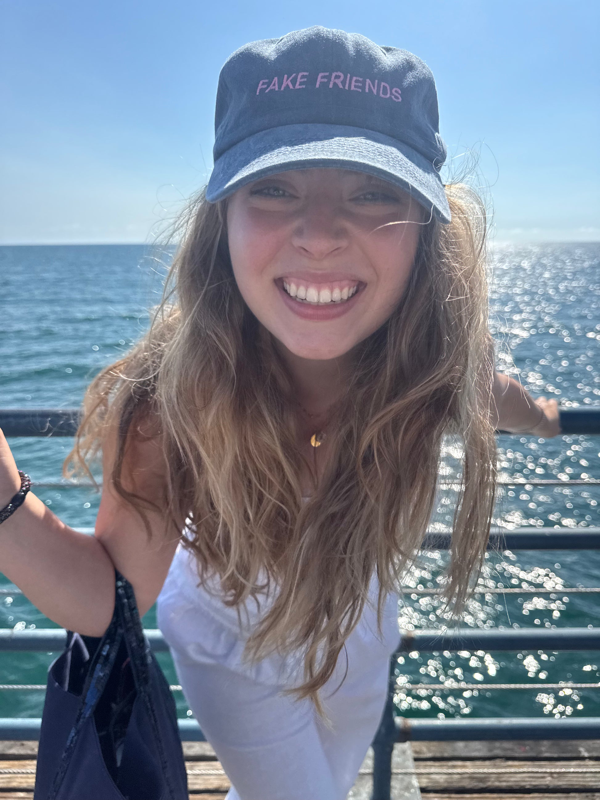 Casquette Fake Friends